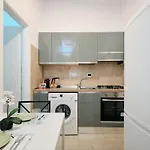 5 Cozy Pigneto Apt, Wifi & Ac * Rome